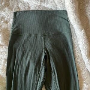 Lululemon Aligned Ribbed Pant 25”